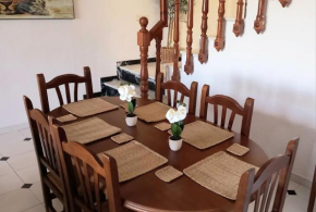 5 Bedroom House, Private Pool & Outside Kitchen, Zagra